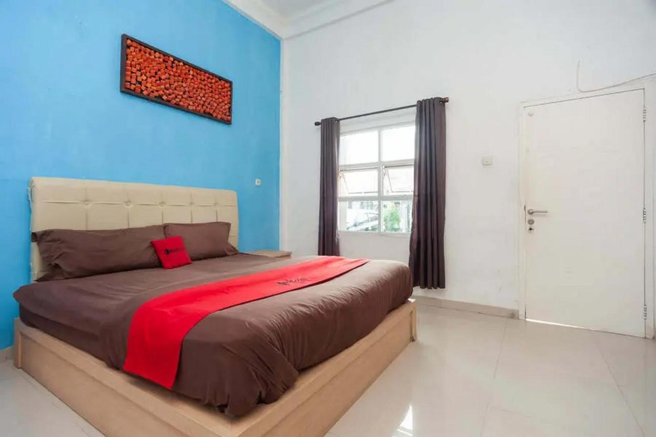 Reddoorz Syariah @ Jalan Hos Cokroaminoto جامبي المظهر الخارجي الصورة